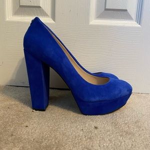 Guess Suede Pumps